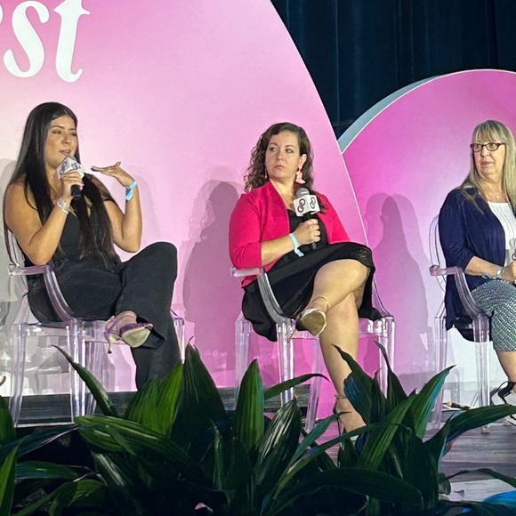 Poshfest 2024 Speaker in Nashville, TN! Comment if you are going!! ❤️ - Picture 6 of 9